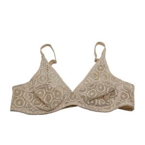 Chantelle | Fete Lace Underwire Bra Size 34B